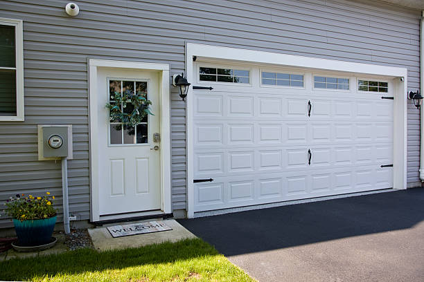 24/7 Emergency Garage Door Panel Replacement experts in Blaine County County, ID